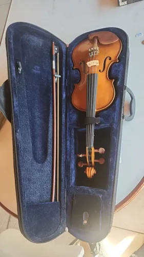 Violino Di Pietro modelo SVG104