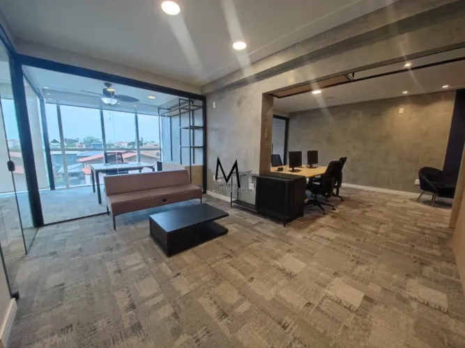 Sala comercial com 89,76 m² à venda no Multi