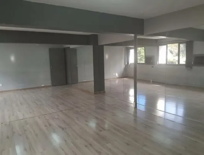 Sala comercial na Rua Estela, 515 - F-41 120 m²