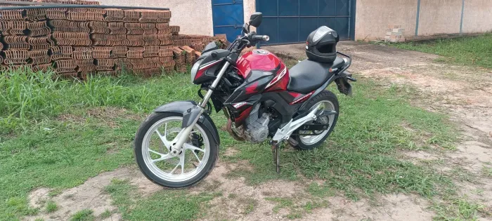 Vendo cb Twister 250 cbs 19/20 leia descrição