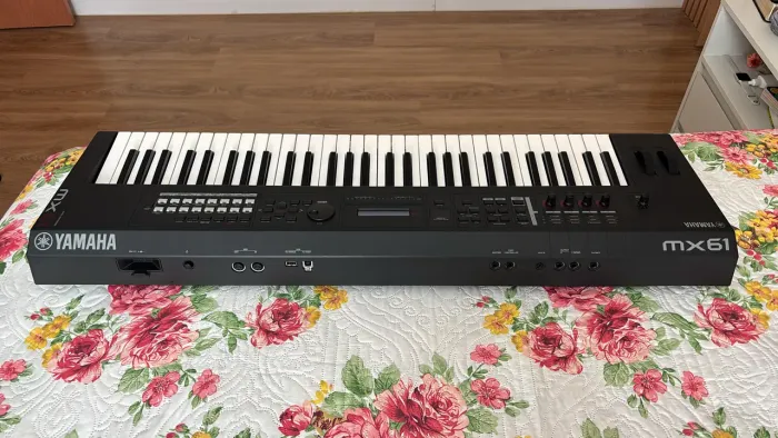Yamaha Mx-61