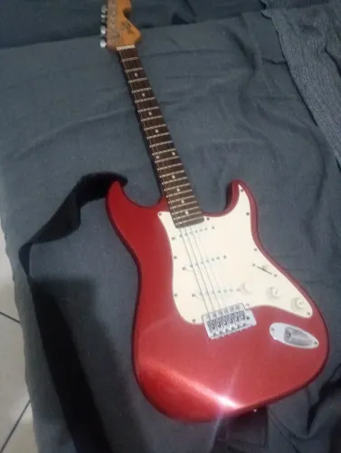 Guitarra Memphis mg-22 ( vem com 6 palhetas e uma correia)