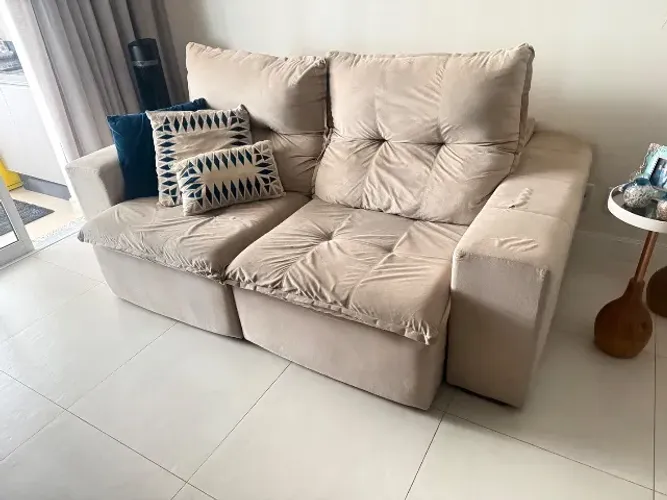 Sofá retrátil e reclinável 2,1m