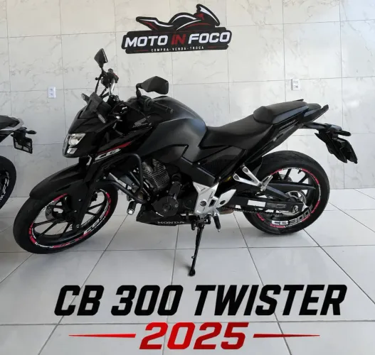 CB 300F TWISTER 
