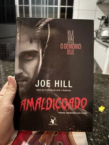 Livro - amaldiçoado