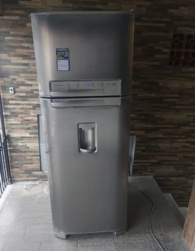 Geladeira eletrolux 428 litros inox no preço 