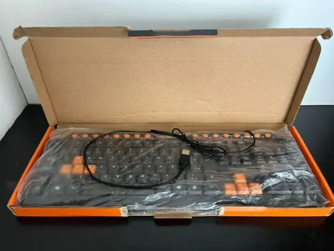 TECLADO COMPUTADOR - TABLET - NOTEBOOK - NOVO DA ACTION - NA CAIXA