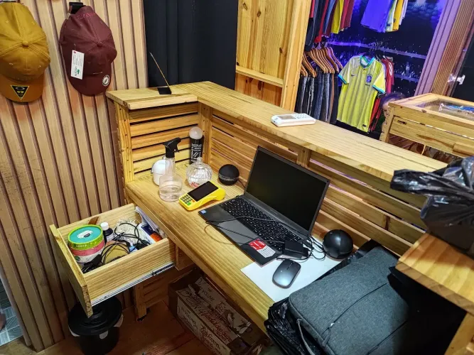 Vendo Loja de roupa completa