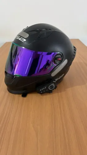 Capacete L52 com viseira camaleão e intercomunicador