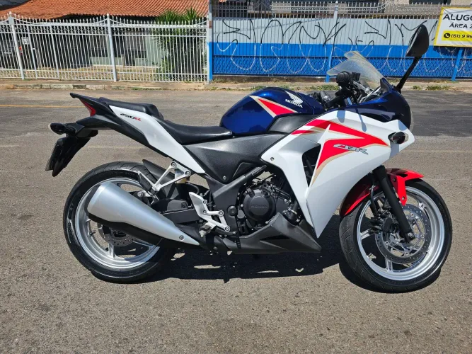 Honda CBR250R 2012- MENOR QUILOMETRAGEM DO BRASIL 