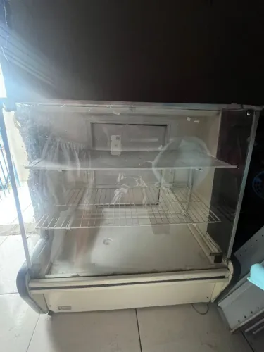 Vitrine Expositora Refrigerada - Ideal para Comércio