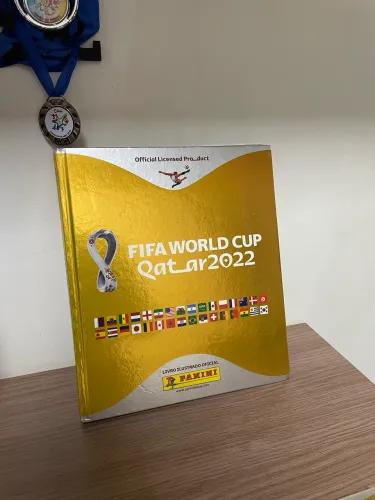 Álbum completo dourado copa 2022