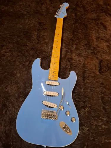 Guitarra Fender Stratocaster Aerodyne japonesa com case Gator - Novos!