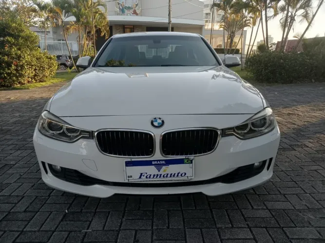 BMW 320I A 2.0 Turbo/activeflex 16V 184cv 4P 2014