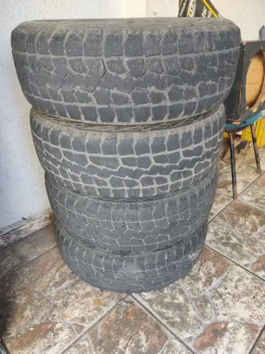 Pneus para caminhonete