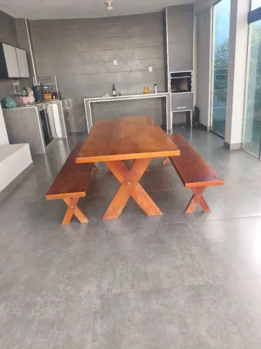 Mesa de pino 500 reais