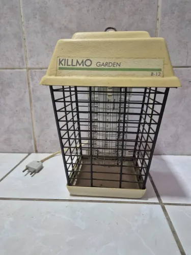 Luminária Armadilha Mata Mosquito KILLMO Garden 110V