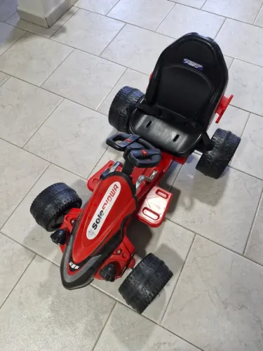 Carrinho Elétrico Infantil SoleShowa - Vermelho e Preto - Excelente Estado