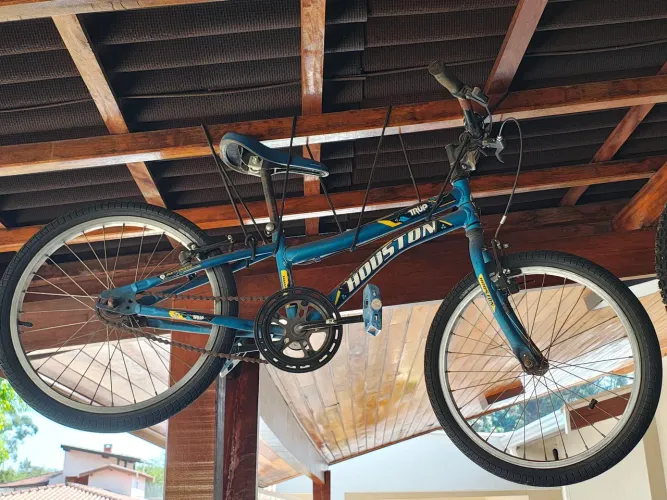Bicicleta aro 20 com rodinhas