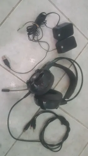 Fone Pra PC  E caixinha de som Tbm 