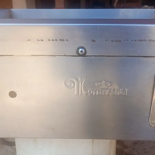 Chapa de lancha elétrica marca Monarcha