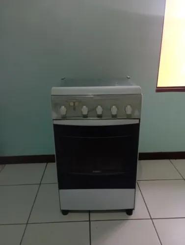 FOGÃO 4 BOCAS - À VENDA