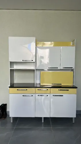 Armario em aço Itatiaia envelopado transparente