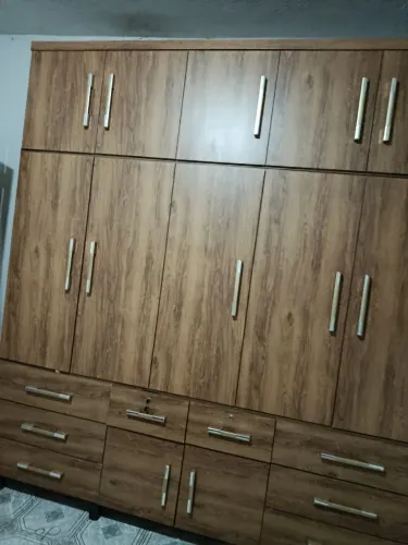 Vendo um guarda roupa de casal