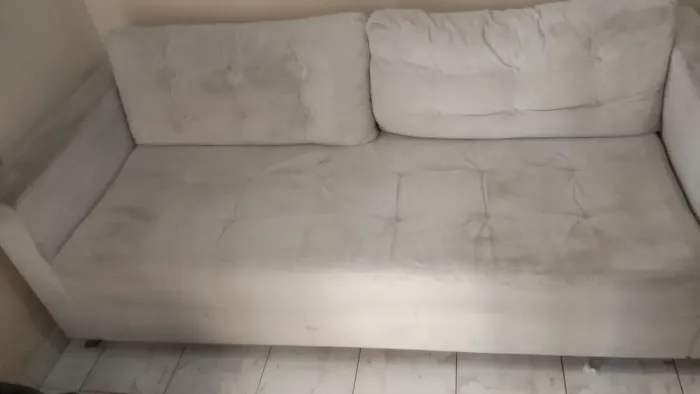 Vendo mesa, sofá e poltrona