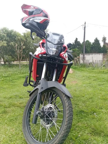 Vendo moto Sahara quitada ano 24/24