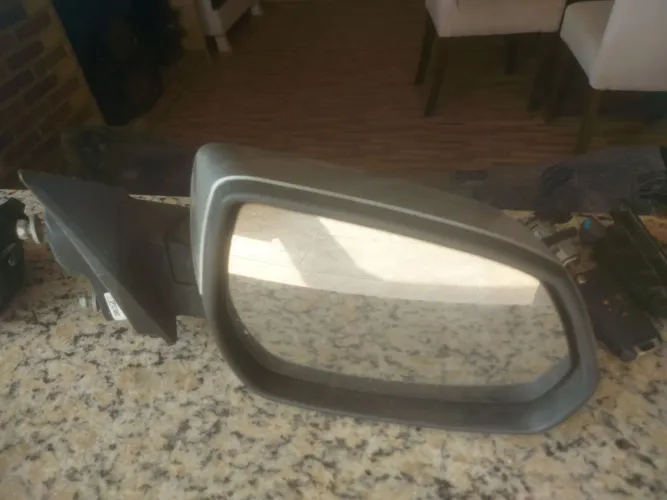 retrovisor do cobalt lado direito. 