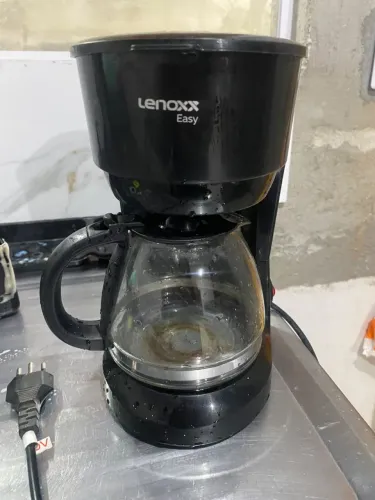 CAFETEIRA SEMINOVA VENDO E NÊGOCIO.