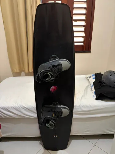 Kit Wakeboard Hyperlite Pleasure 2026 156 + Scout 2024