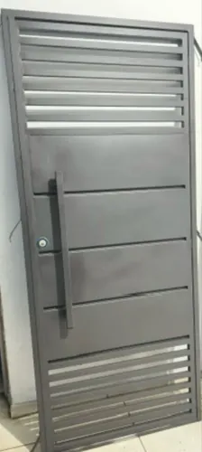 Portão social em aço carbono