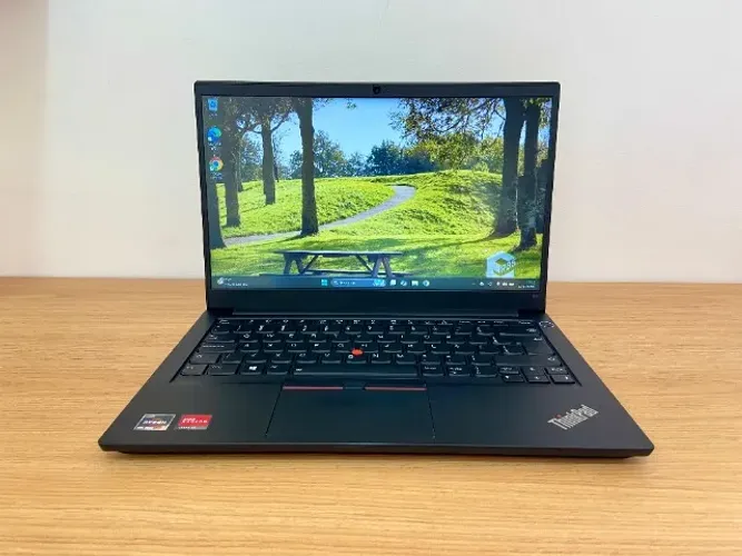 THINKPAD RYZEN 3 8GB 256GB SSD 14 POL FHD