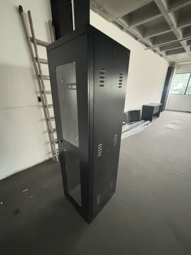 Rack servidor e switch tplink