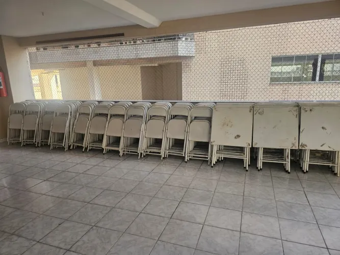26 jogos de Mesas completos USADO 300,00 cada