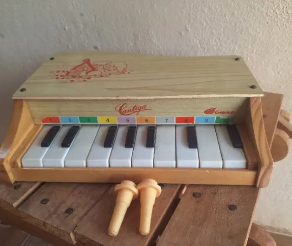 Mini Piano De Brinquedo - Cantiga - Giese, Anos 70