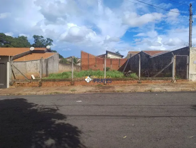 Terreno resicnail no Jardim Nazareth, excelente localização, próximo a UNESP, ao Zoológico