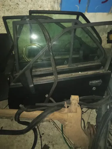 Vendo porta de Monza tubarão