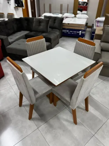 Mesa de jantar de 4 Cadeiras