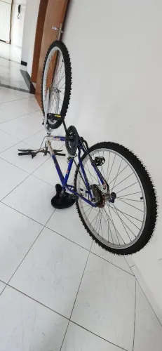 Bicicleta pneus NOVOS! BAIXOU O VALOR!!!!! ATR O ANÚNCIO EXPIRAR!!!!