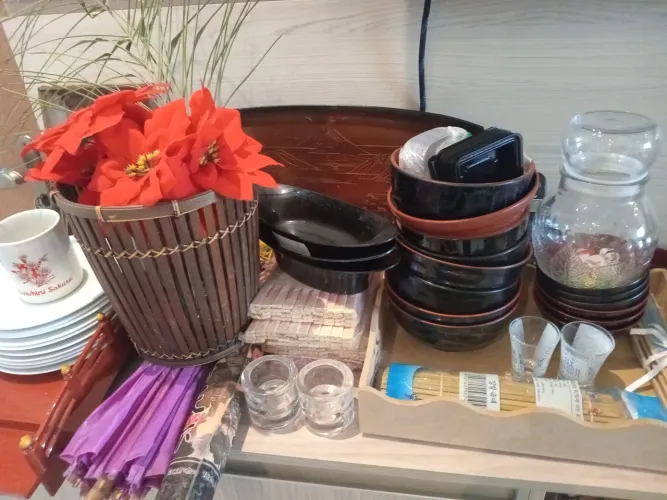 Utensílios japonês para jantar