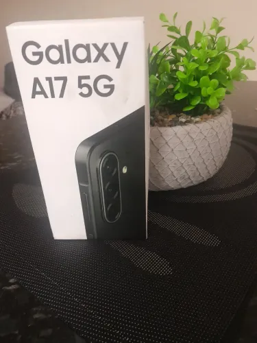 Samsung Galaxy A17