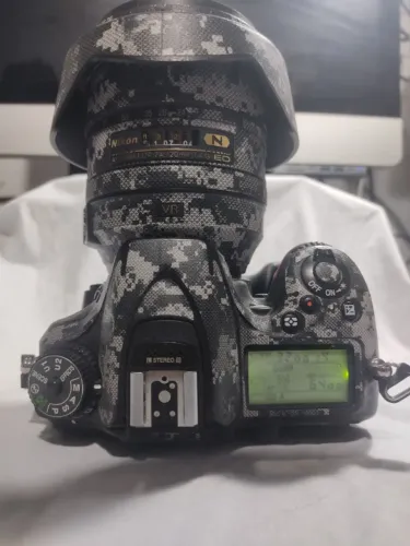 Kit Nikon D7100 + Grip + Lente 24-120mm + Acessórios