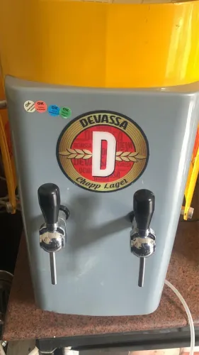 Vendo Chopeira Devassa MUITO NOVA