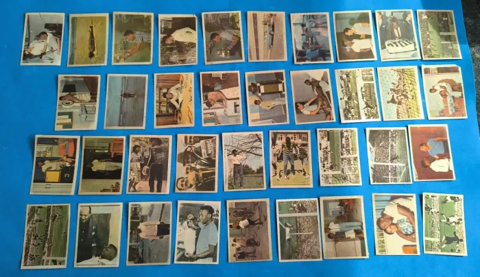 37 figurinhas usadas instantâneos da vida do Rei Pelé 1965