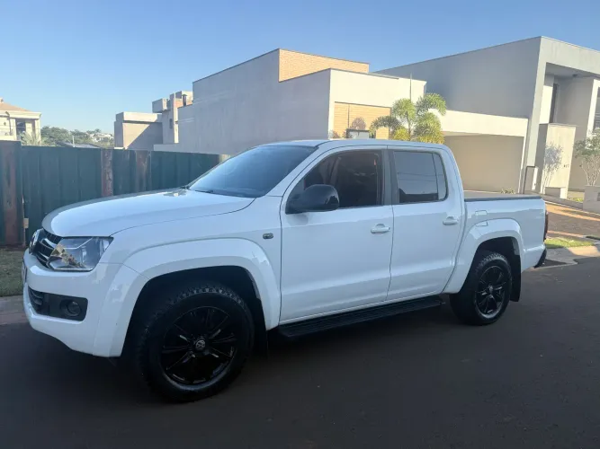 Volkswagen Amarok Trendline CD 2.0 TDI 4X4 Dies AUT 2013