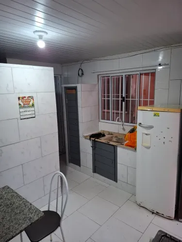 Alugo kitineti bairro saveiro biguacu 