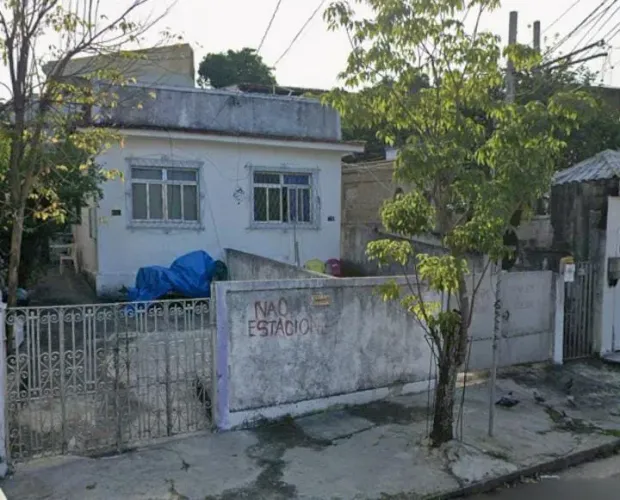 Venda - Casas Geminadas (Geminados) - 01 dormitório - Rio de Janeiro - RJ